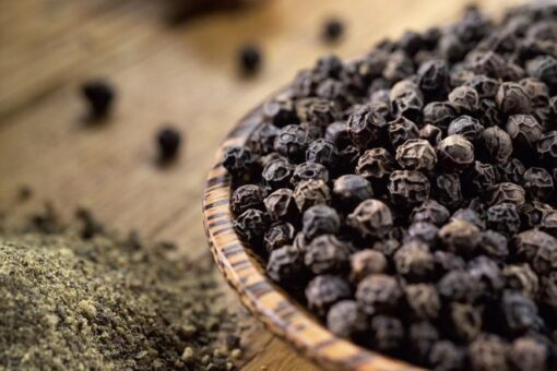 Black pepper 570 g/l steam sterilized